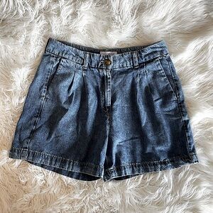 NEW! Old Navy Extra High Rise Taylor Trouser Shorts, Adjustable Waist, Denim - M
